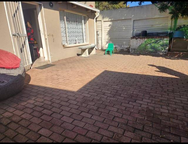 3 BEDROOM HOUSE FOR SALE IN KENSINGTON